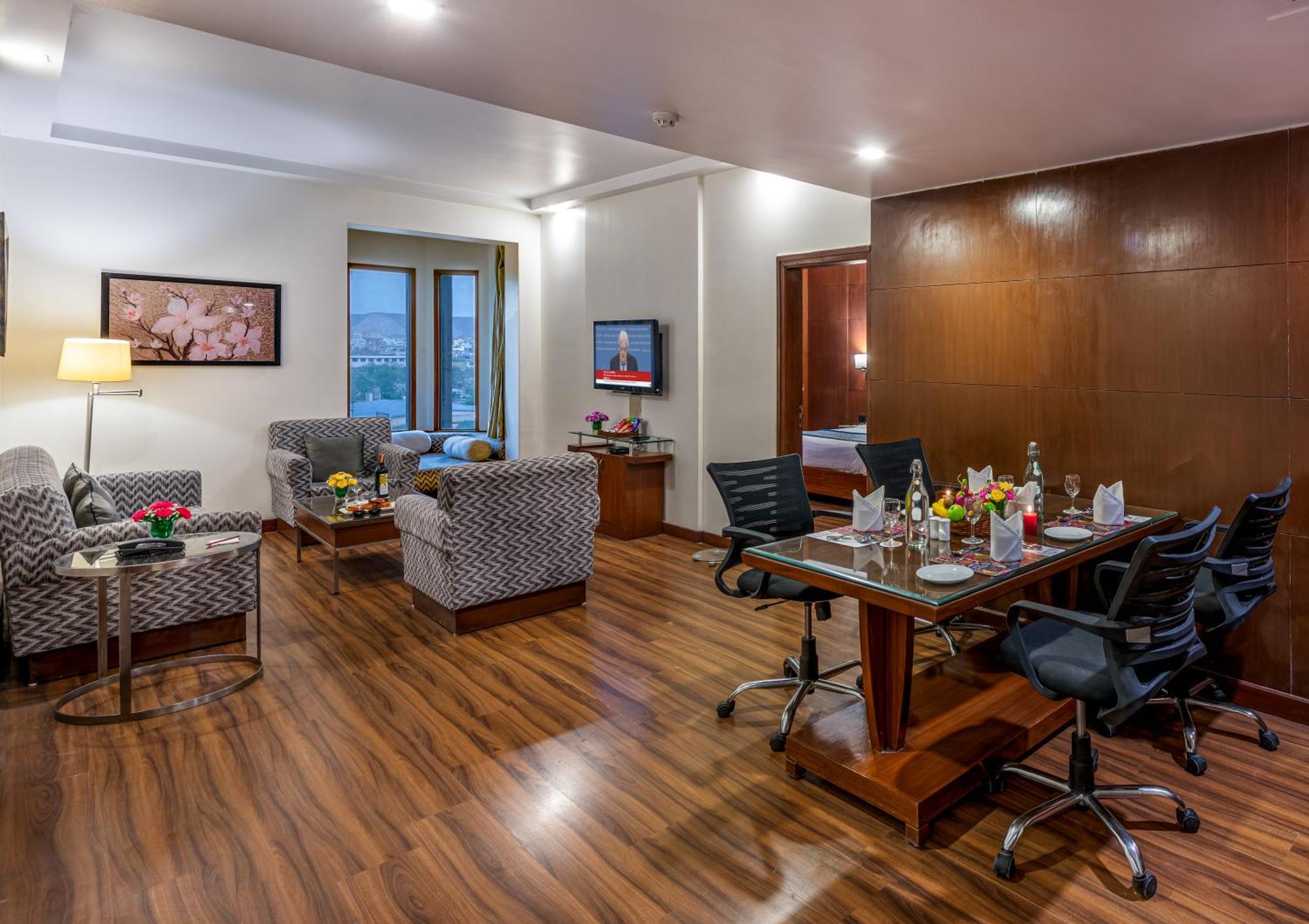 Lords Plaza Jaipur Hotel Bagian luar foto