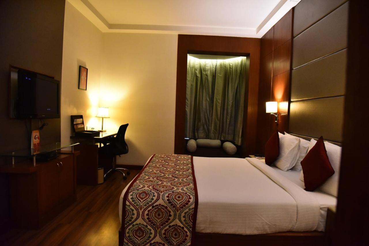 Lords Plaza Jaipur Hotel Bagian luar foto