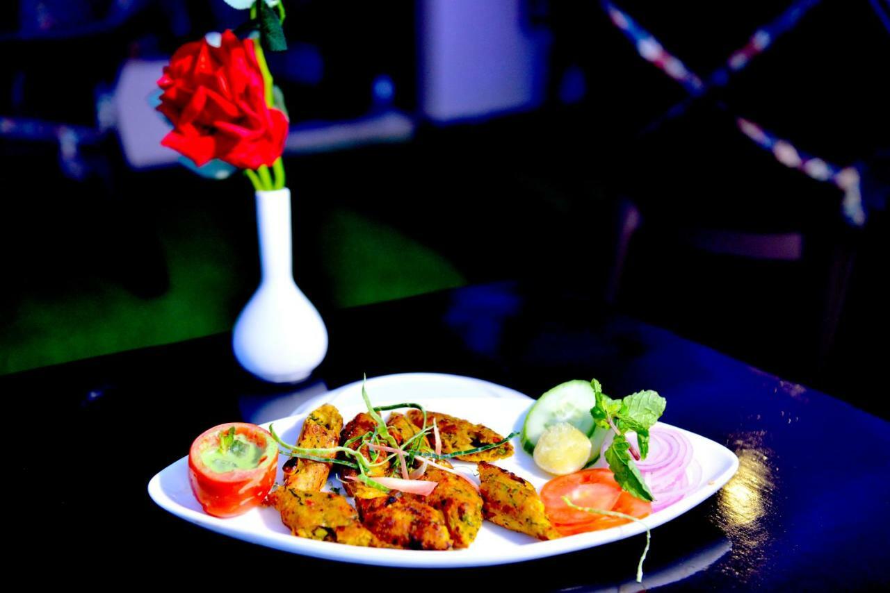 Lords Plaza Jaipur Hotel Bagian luar foto